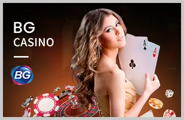 Cảnh game bắn cá sôi động dưới đại dương với nhiều loài cá và vũ khí